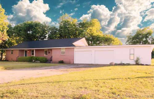 107 10th St, Davis, OK, 73030-2501 | Card Image
