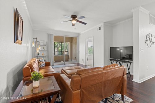 131-8539 Gate Pkwy W, JACKSONVILLE, FL, 32216-1019 | Card Image