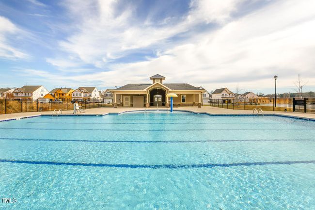 DF Pool | Image 16