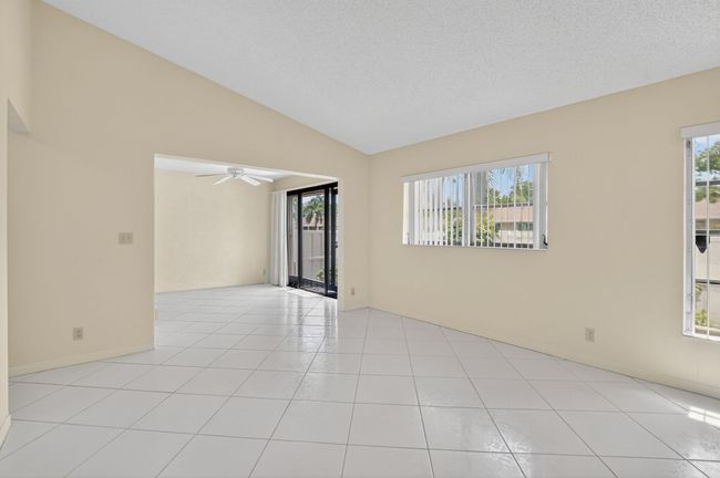 8129 Springtree Rd, Condo with 2 bedrooms, 2 bathrooms and null parking in Boca Raton FL | Image 10