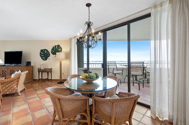 APT-11C - 5070 N Ocean Dr, Condo with 2 bedrooms, 2 bathrooms and null parking in Riviera Beach FL | Image 6