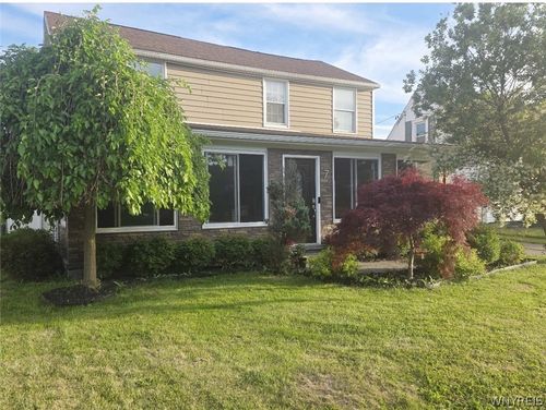 7 Lindbergh Ct, Cheektowaga, NY, 14225-4119 | Card Image