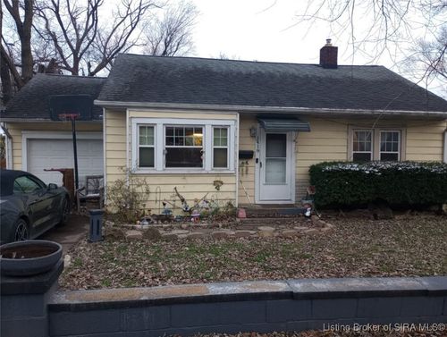 1418 Plank Rd, Jeffersonville, IN, 47130-4248 | Card Image