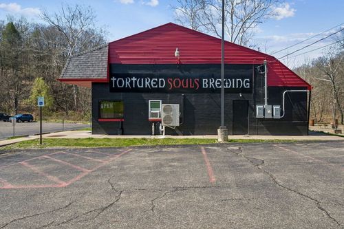 715 Craigdell Rd, New Kensington, PA, 15068-3362 | Card Image