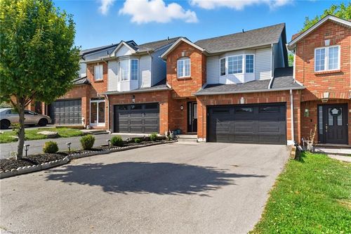 27 Glenhollow Dr, Stoney Creek, ON, L8J3T2 | Card Image