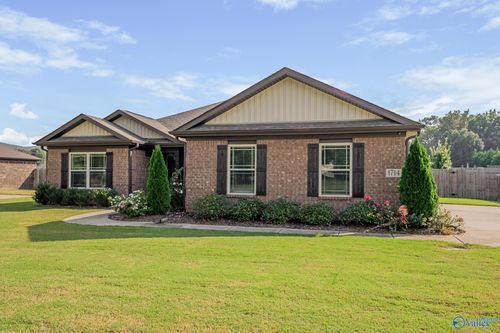 1714 Oscar Patterson Rd, New Market, AL, 35761-9464 | Card Image