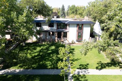 1909 7 Ave S, House detached with 8 bedrooms, 4 bathrooms and 4 parking in Lethbridge AB | Image 3