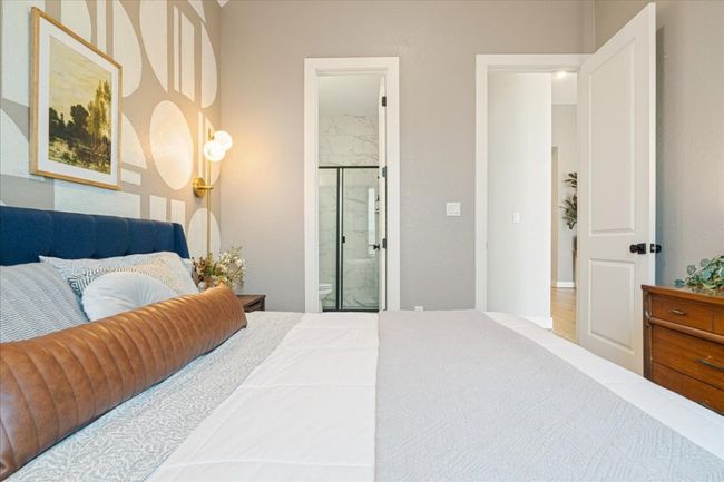 Bedroom with ensuite bathroom | Image 6
