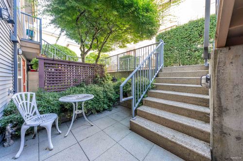 229 E 11th Ave, Vancouver, BC, V5T2C4 | Card Image