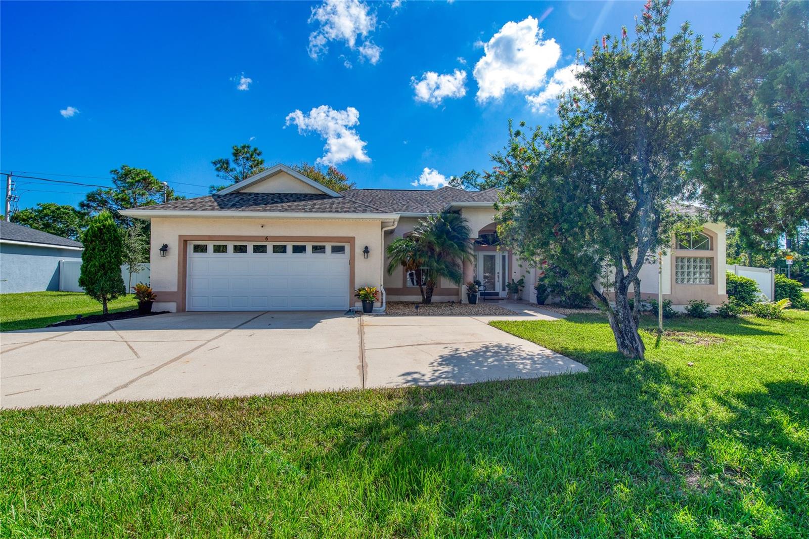 White Pl, Palm Coast, FL 32164