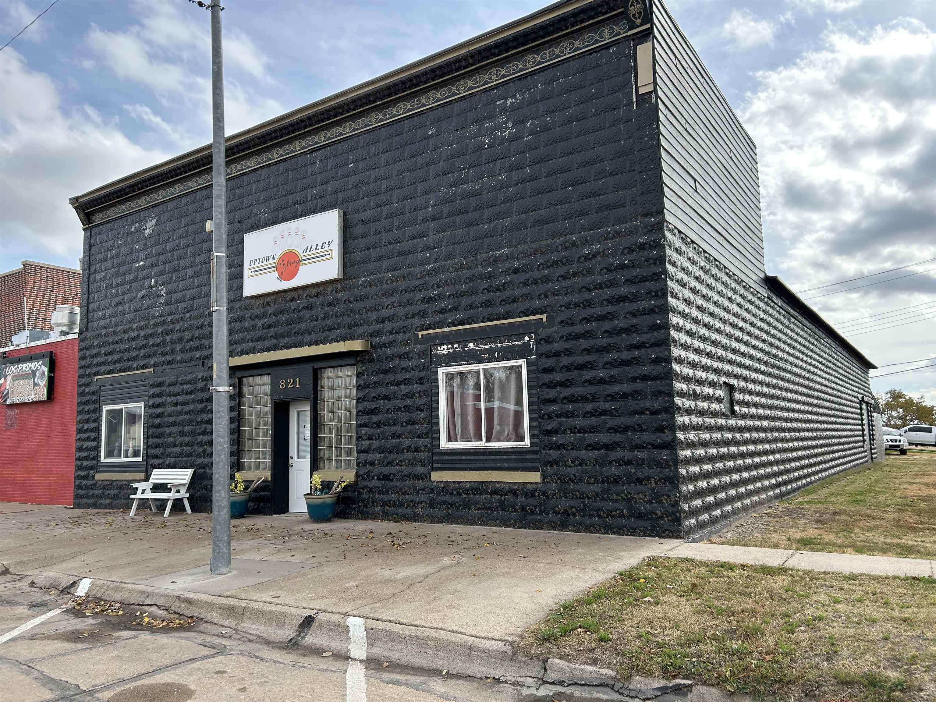 821 Main St, Alma, NE 68920