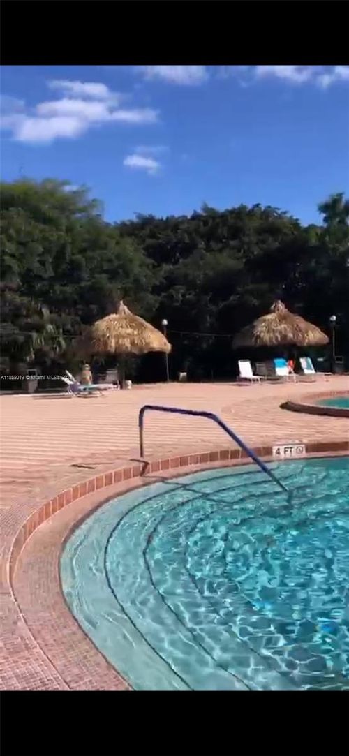 apt-203-3170 Holiday Springs Blvd, Margate, FL, 33063-5412 | Card Image