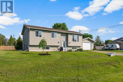44 Cameron St, Beachburg, ON, K0J1C0 | Card Image