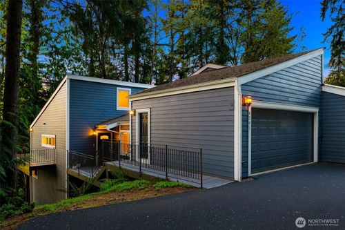 4-4-4241 155th Pl Se, Bellevue, WA, 98006-2580 | Card Image