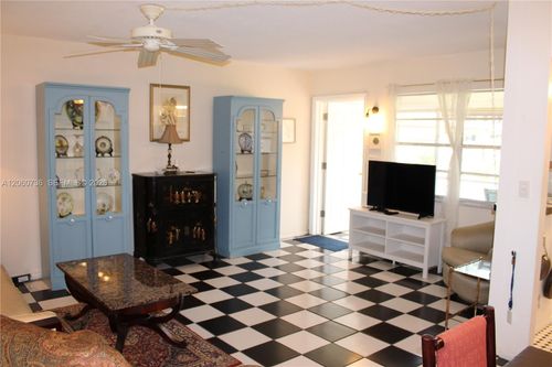 h134-5300 Washington St, Hollywood, FL, 33021-7717 | Card Image