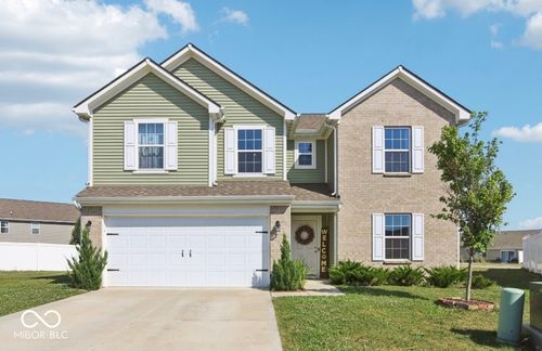 5845 Cresswell Ln, Whitestown, IN, 46075-4561 | Card Image