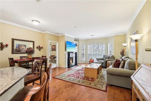 217-5641 Roswell Rd, Atlanta, GA, 30342-1208 | Card Image