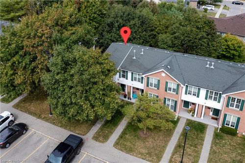 32-465 Woolwich St, Waterloo, ON, N2K3S4 | Card Image