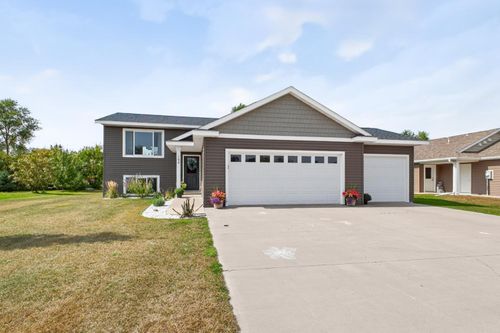 190 Red School Ln, Kellogg, MN, 55945-8873 | Card Image