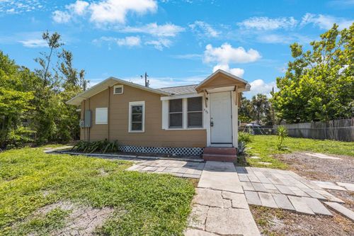 325 41st St N, ST PETERSBURG, FL, 33713-7417 | Card Image