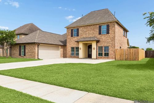 8661 Sandpiper St, Denham Springs, LA, 70706-8642 | Card Image