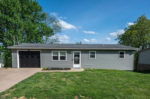 380 Belavista Dr, Marietta, OH, 45750-8222 | Card Image