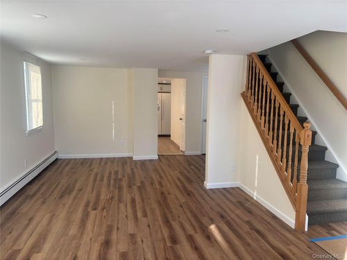 215 E Lakewood St, Patchogue, NY, 11772-2945 | Card Image