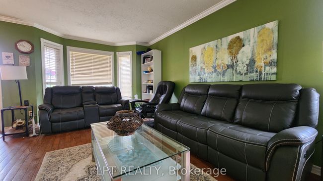 69 Simcoe St, House attached with 4 bedrooms, 2 bathrooms and 2 parking in Elmvale ON | Image 4