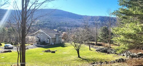 19 Pond View Dr, Prattsville, NY, 12468-6625 | Card Image