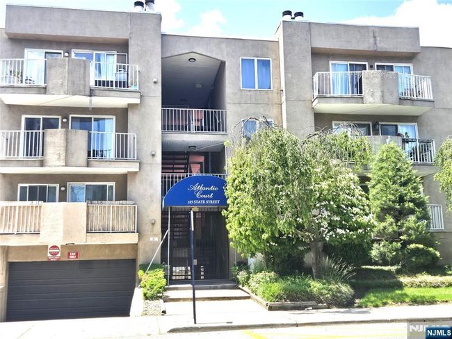 105 State St, Condo with 2 bedrooms, 2 bathrooms and null parking in Hackensack NJ | Image 17