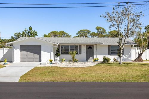 1600 Maryknoll Rd, ENGLEWOOD, FL, 34223-4339 | Card Image