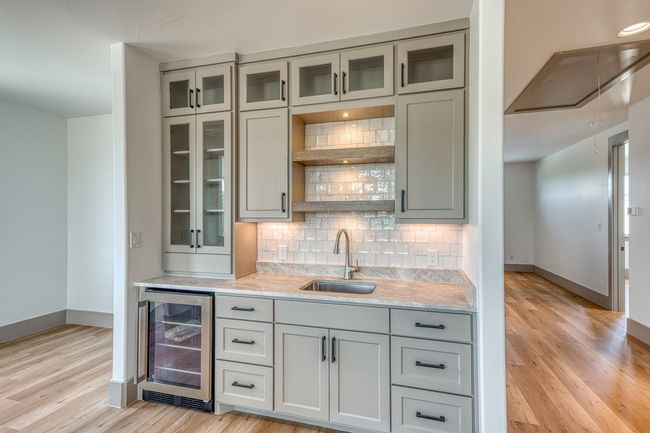 208 E Lakeshore Dr, House other with 4 bedrooms, 5 bathrooms and null parking in Sunrise Beach TX | Image 17