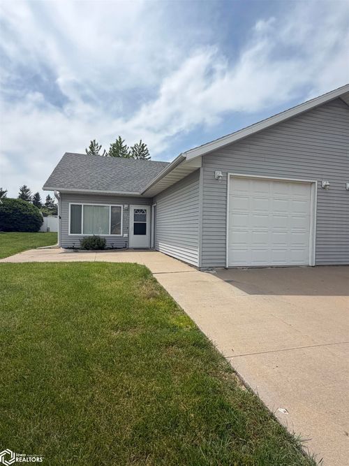 502 1/2 Crestview Dr, Le Grand, IA, 50142-7755 | Card Image