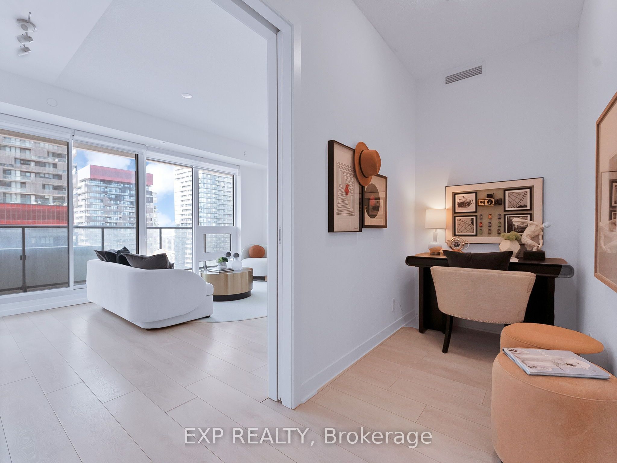 Residential in Toronto C10 5