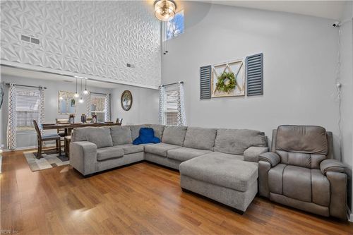 3 Travis Cir, Hampton, VA, 23669-1686 | Card Image