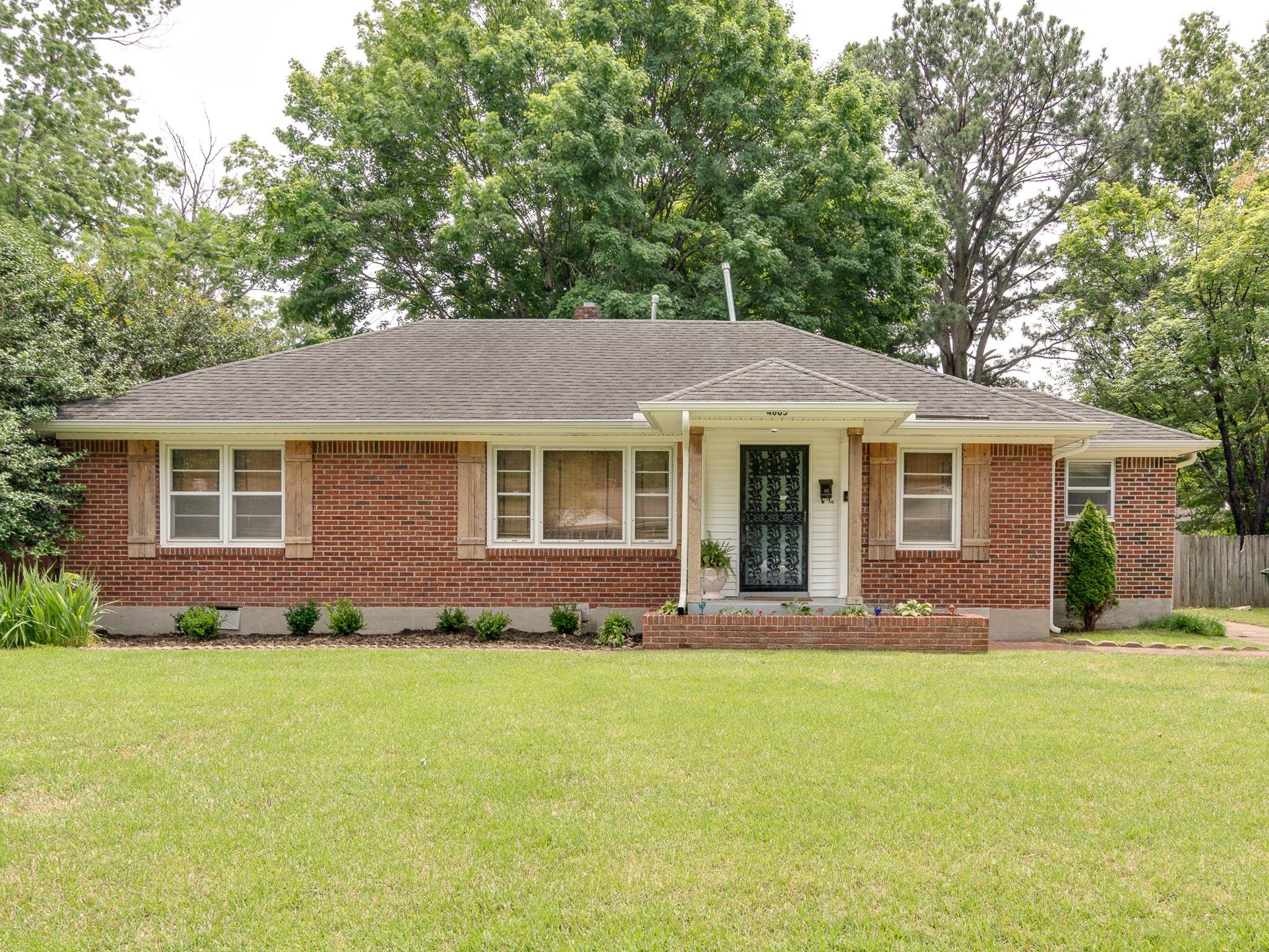 Flamingo Rd, Memphis, TN 38117