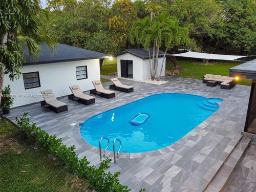 7335 Sw 104th St, Pinecrest, FL, 33156-3138 | Card Image