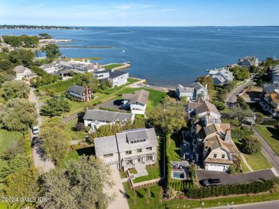 4 Shoreham Club Road, House other with 5 bedrooms, 4 bathrooms and null parking in Old Greenwich CT | Image 2