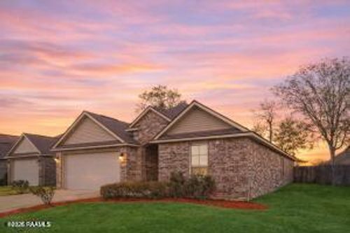 204 Bridle Way, Lafayette, LA, 70507-3117 | Card Image