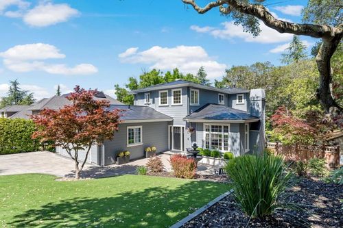 739 Oakview Way, Emerald Hills, CA, 94062-3121 | Card Image