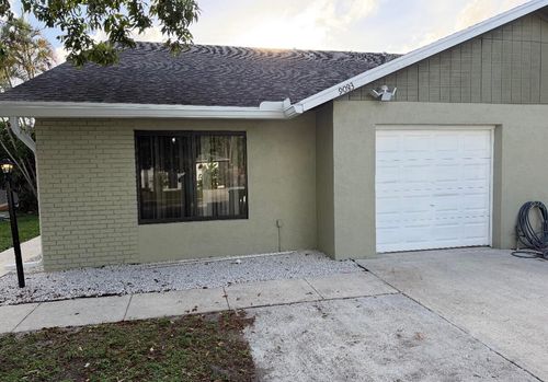 9085 W Highland Pines Dr, Palm Beach Gardens, FL, 33418-5752 | Card Image