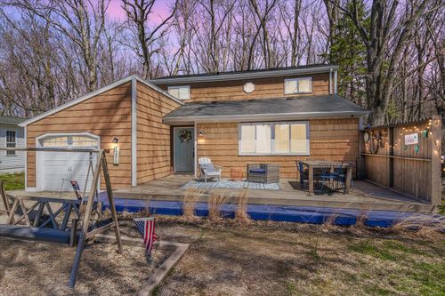 2255 Parker Dr, Wayland, MI, 49348-9048 | Card Image