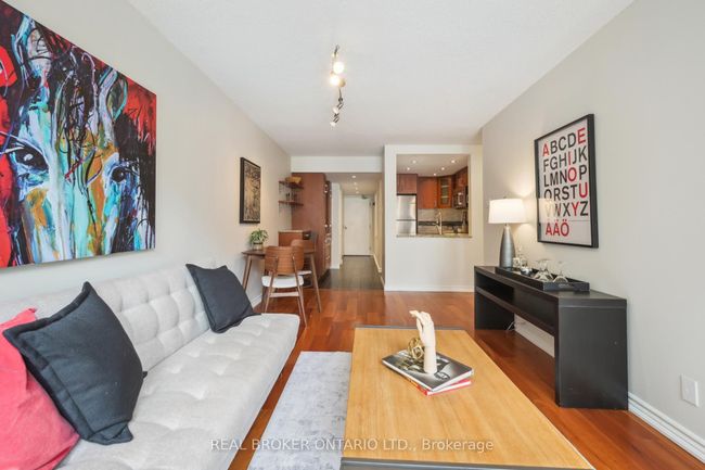 508 - 92 King St E, Condo with 3 bedrooms, 2 bathrooms and 1 parking in Toronto ON | Image 17