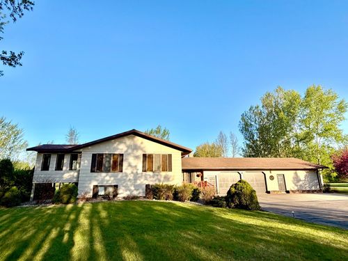 101 17th Ave Ne, Roseau, MN, 56751-1315 | Card Image