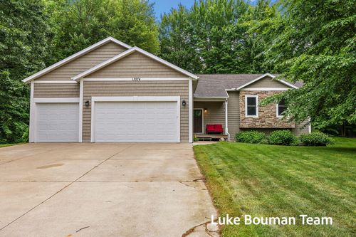 13274 Stoneway Ct, Nunica, MI, 49448-9355 | Card Image