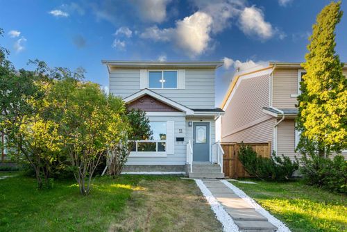 11 Erin Ridge Road Se, Calgary, AB, T2B2W2 | Card Image