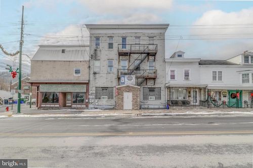 106 N 2nd St, SAINT CLAIR, PA, 17970-1187 | Card Image