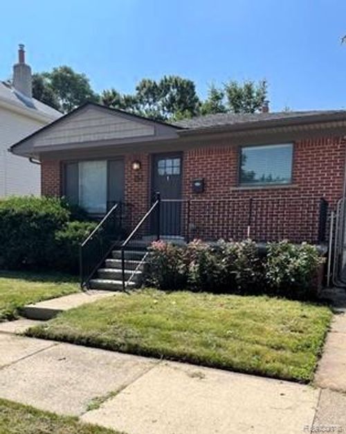 353 W Hudson Ave, Madison Heights, MI, 48071-3945 | Card Image