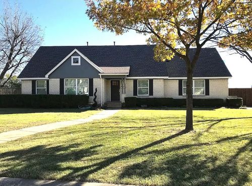 12106 Ridgefair Pl, Farmers Branch, TX, 75234-7804 | Card Image