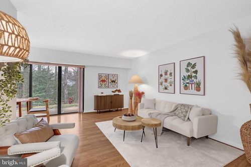 apt-2b-11637 Stoneview Sq, RESTON, VA, 20191-2937 | Card Image